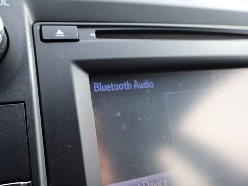 Used 2017 Toyota Camry SE image 15