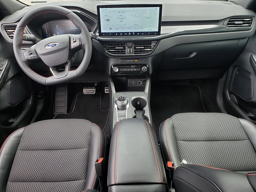 Used 2023 Ford Escape ST-Line w/ Tech Pack #1 FWD image 8