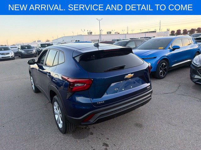 Used 2024 Chevrolet Trax LS FWD image 11