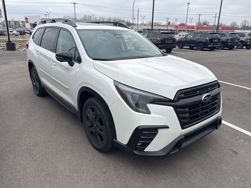 Used 2023 Subaru Ascent Onyx Edition Limited image 1