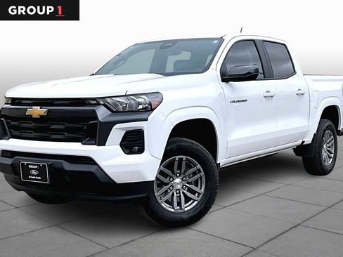 Used 2024 Chevrolet Colorado LT w/ LT Convenience Package image 1