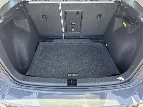 Used 2022 Volkswagen Taos SE image 25