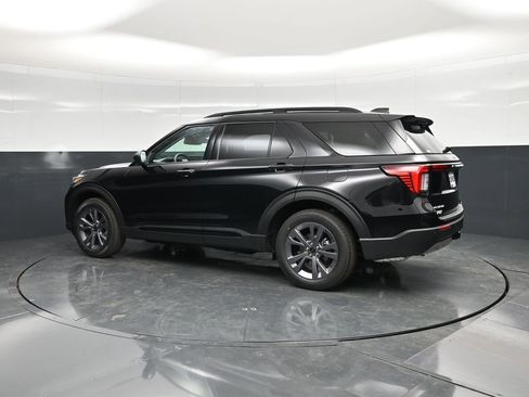 New 2026 Ford Explorer Active w/ Active Comfort Package image 10