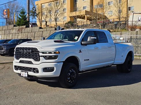 New 2026 RAM 3500 Limited image 4
