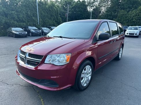 Used 2016 Dodge Grand Caravan American Value Package w/ UConnect Hands-Free Group FWD image 7