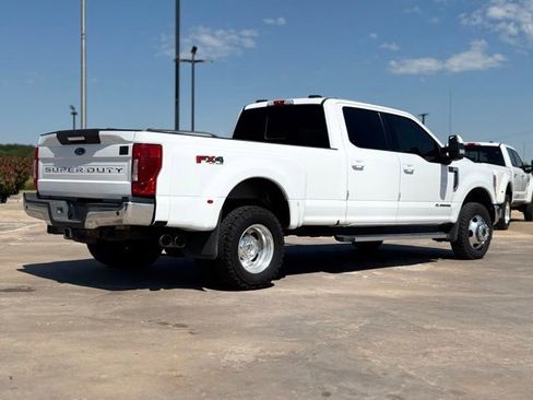 Used 2021 Ford F350 Lariat AWD/4WD image 2