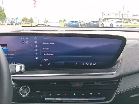 Used 2024 Buick Envision Preferred AWD/4WD image 25