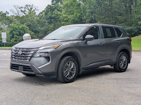 Used 2025 Nissan Rogue S AWD/4WD image 5