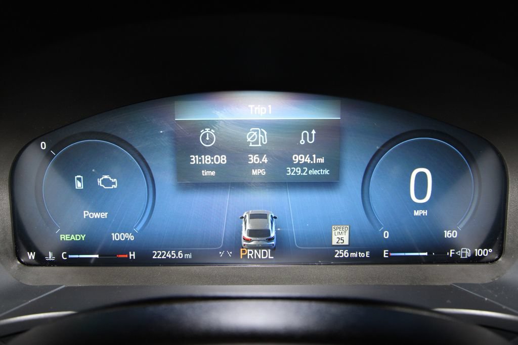 Used 2025 Ford Escape ST-Line Elite w/ Premium Technology Package AWD/4WD image 9