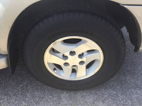 Used 2004 Toyota Sequoia SR5 RWD image 12