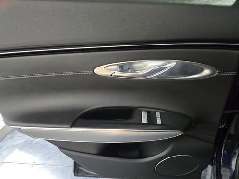 Used 2023 Genesis GV70 2.5T w/ Select Package image 19