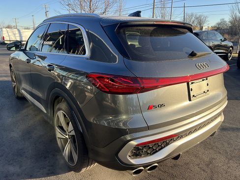 Used 2025 Audi SQ5 Prestige image 5