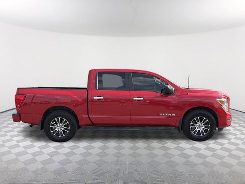 Used 2021 Nissan Titan SV w/ Accessory Utility Package image 18