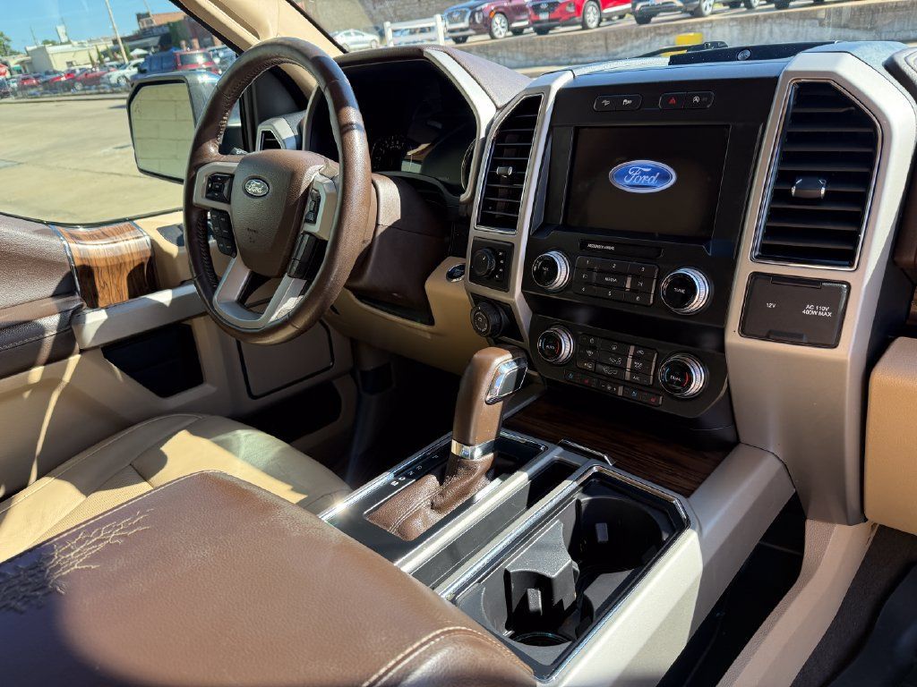 Used 2019 Ford F150 Lariat w/ Equipment Group 502A Luxury AWD/4WD image 14