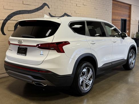 Used 2023 Hyundai Santa Fe SE AWD/4WD image 5