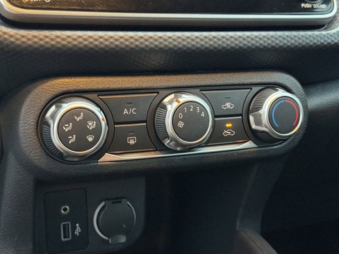 Used 2021 Nissan Kicks S image 30