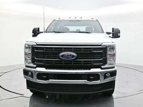 New 2026 Ford F250 XL w/ XL Chrome Package image 2