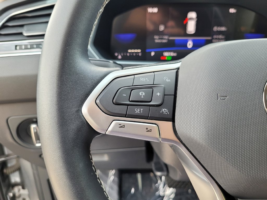 Used 2023 Volkswagen Tiguan SE FWD image 22