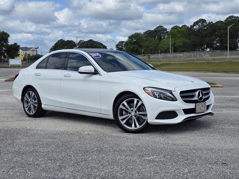 Used 2015 Mercedes-Benz C 300 Sedan image 2