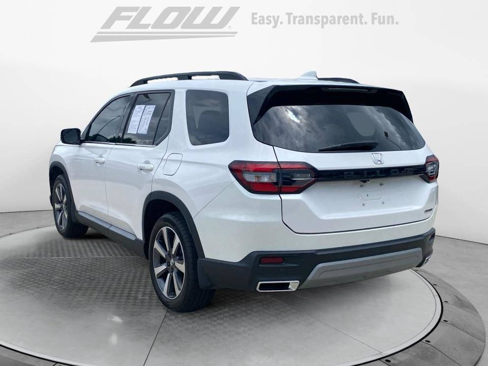 Certified 2025 Honda Pilot Touring image 6