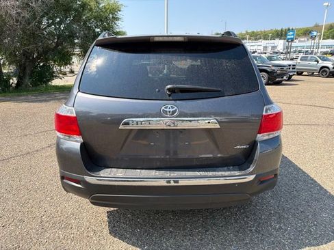 Used 2013 Toyota Highlander SE AWD/4WD image 6