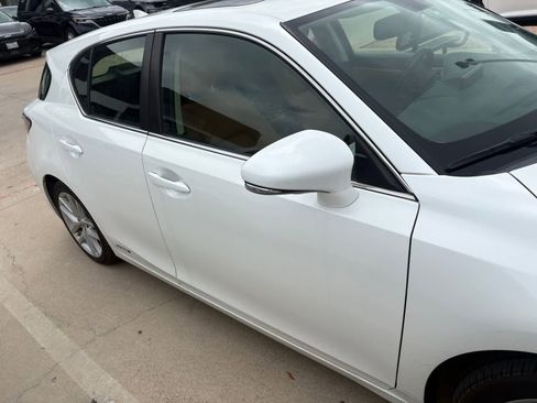 Used 2014 Lexus CT 200h FWD image 4
