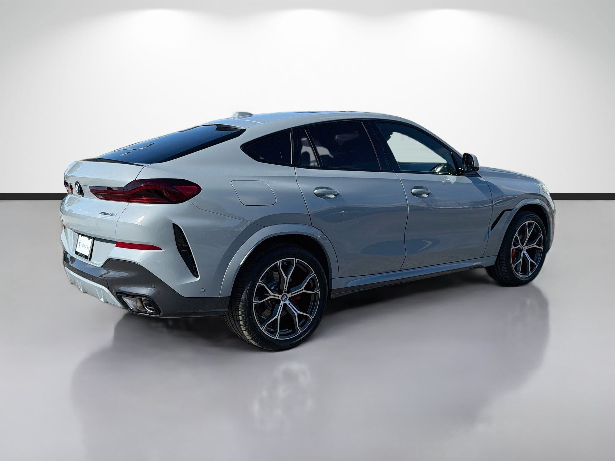 New 2027 BMW X6 xDrive40i w/ Climate Comfort Package AWD/4WD image 3
