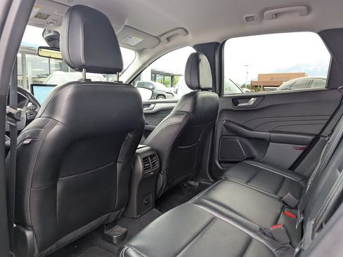 Used 2025 Ford Escape Platinum AWD/4WD image 34
