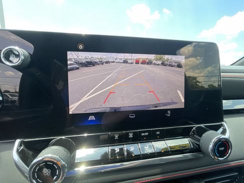Used 2024 Chevrolet Colorado Z71 w/ Advanced Trailering Package AWD/4WD image 15
