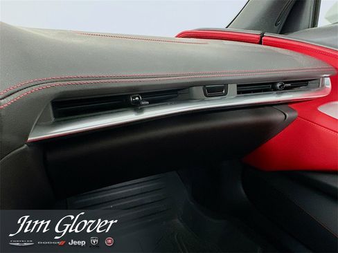 Used 2022 Chevrolet Corvette Stingray w/ Z51 Performance Package image 33