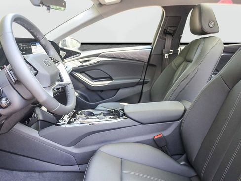 New 2025 Audi A6 e-tron Premium image 19