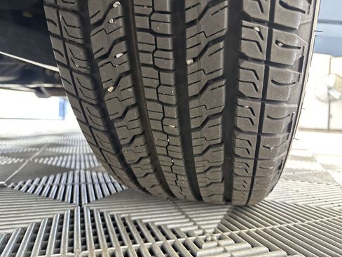 Used 2019 GMC Canyon SLE w/ Driver Alert Package image 12