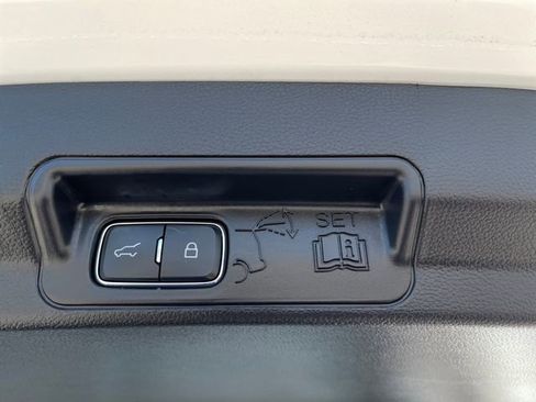 Used 2025 Ford Explorer ST-Line AWD/4WD image 32