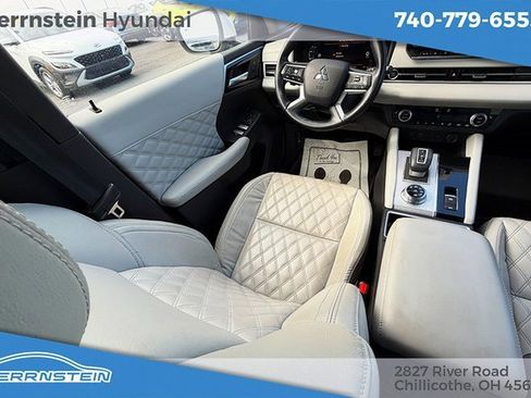 Used 2022 Mitsubishi Outlander SEL image 10