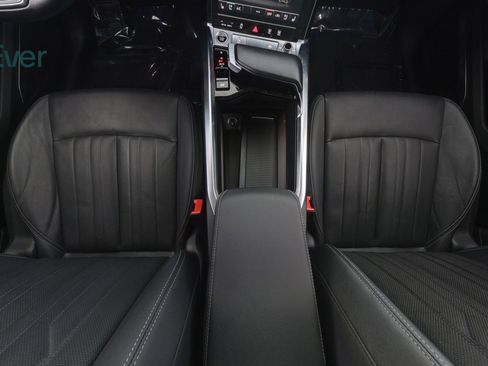 Used 2022 Audi e-tron Premium Plus image 24