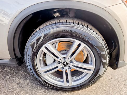 Used 2021 Mercedes-Benz GLC 300 4MATIC image 13