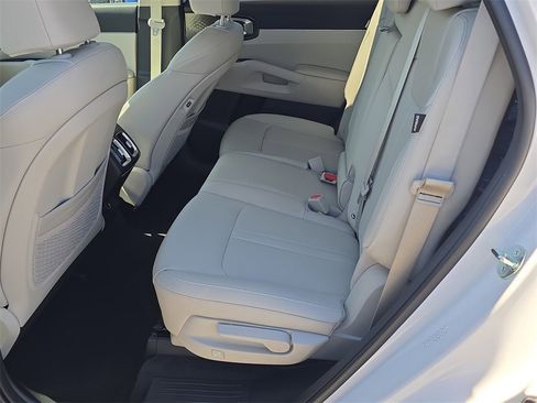 New 2026 Kia Sorento S image 18