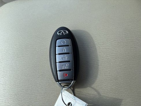 Used 2016 INFINITI QX80 4WD w/ Deluxe Technology Package image 51