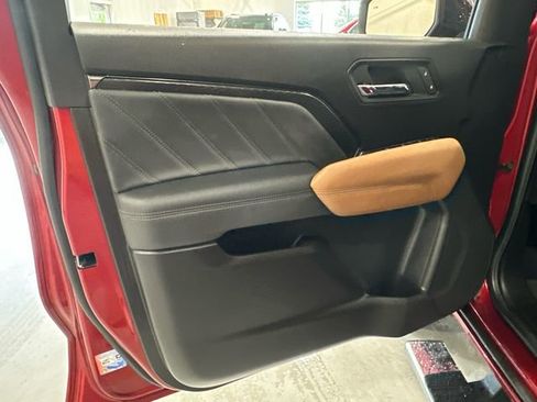 Used 2024 GMC Canyon AT4 w/ Canyon Safety Plus Package AWD/4WD image 29