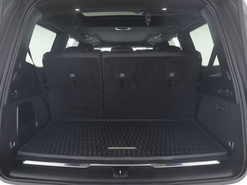 Used 2025 Jeep Grand Wagoneer Series III w/ Rear Seat Video Group 1 AWD/4WD image 33