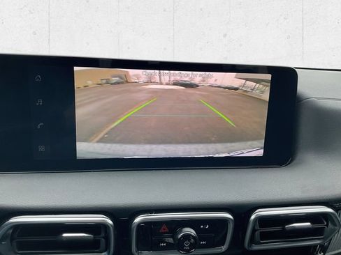 New 2026 Nissan Sentra SV w/ SV Convenience Package FWD image 16