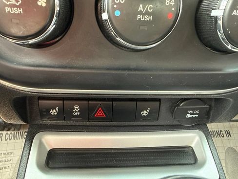 Used 2016 Jeep Compass High Altitude FWD image 9
