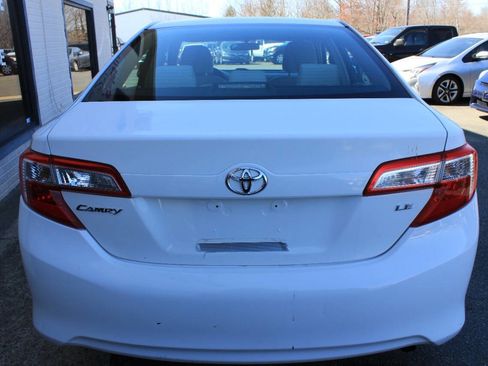 Used 2012 Toyota Camry LE image 10