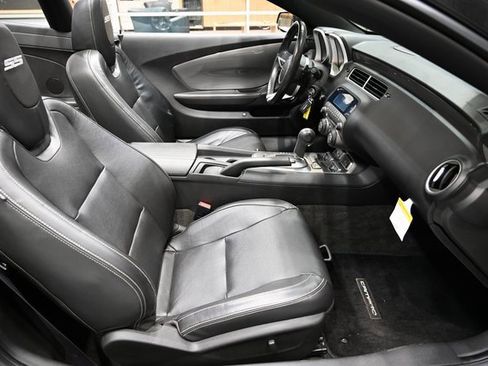 Used 2011 Chevrolet Camaro SS image 13