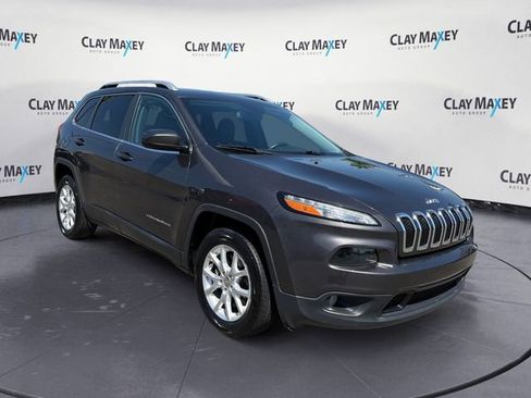 Used 2018 Jeep Cherokee Latitude Plus image 7