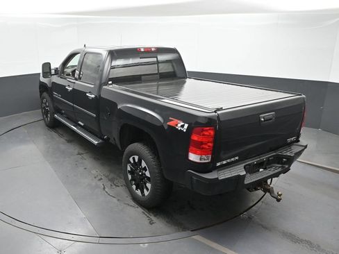 Used 2011 GMC Sierra 2500 Denali w/ Suspension Package, Off-Road AWD/4WD image 34