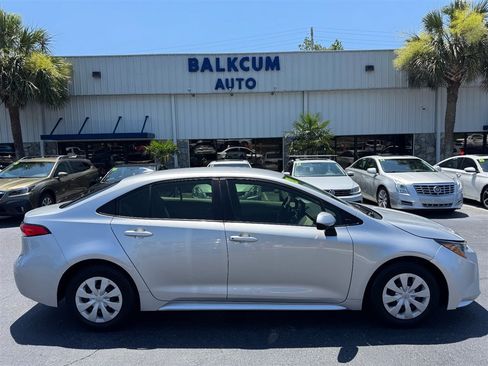 Used 2020 Toyota Corolla L FWD image 1