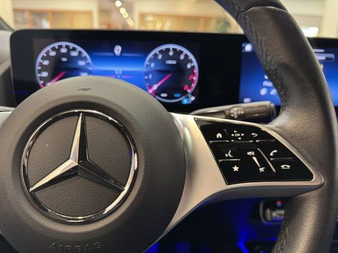 Certified 2025 Mercedes-Benz GLA 250 image 19