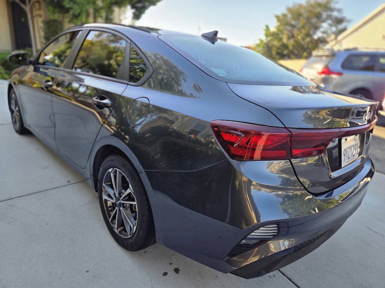 Used 2022 Kia Forte LXS w/ LXS Technology Package FWD image 14