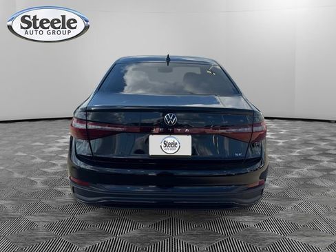 New 2026 Volkswagen Jetta SE FWD image 4